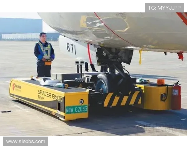 飞机地面牵引车在狭窄机位的操作